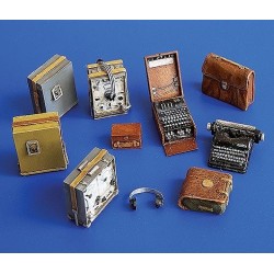 Radio set with enigma