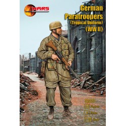 German WWII Paratroopers in Tropical Uniform