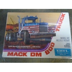 Mack DM-800 Truck